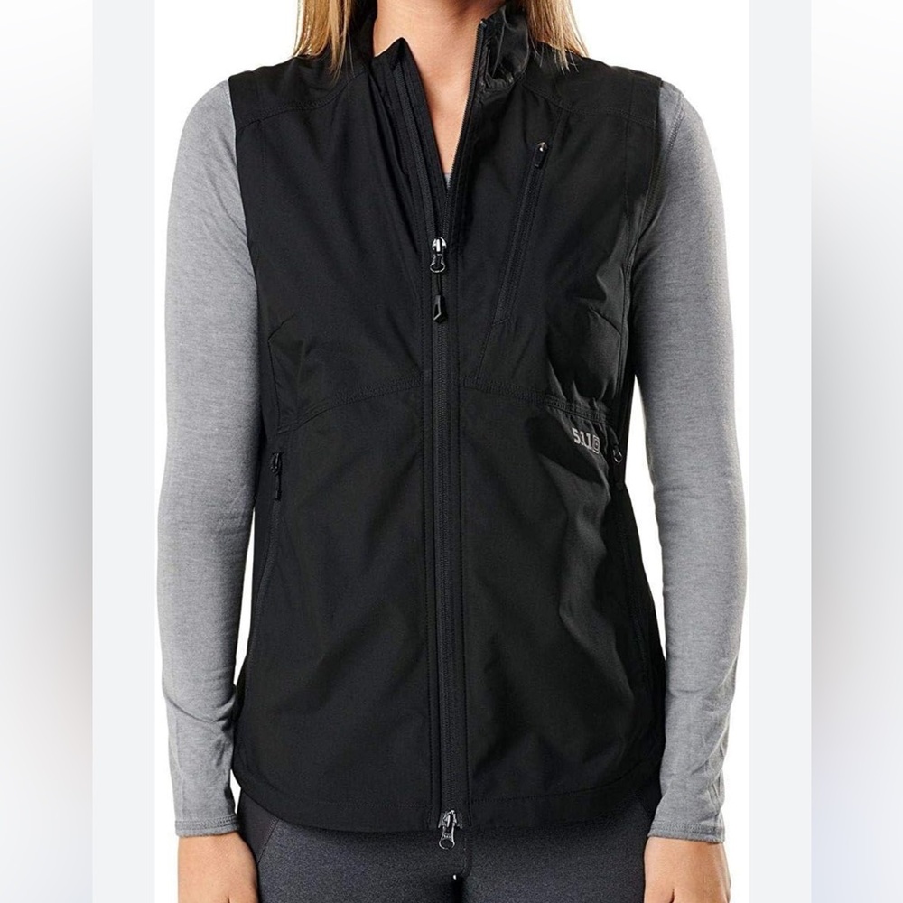 5.11 Tactical Women’s CASCADIA Windbreaker Packable Vest Size Large Training